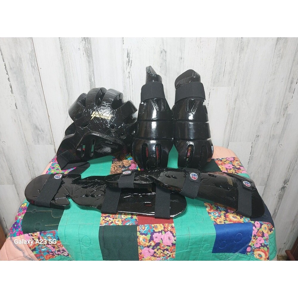Lightning Sparring Protective Gear Pro Force Karate MMA Martial Arts Size Large